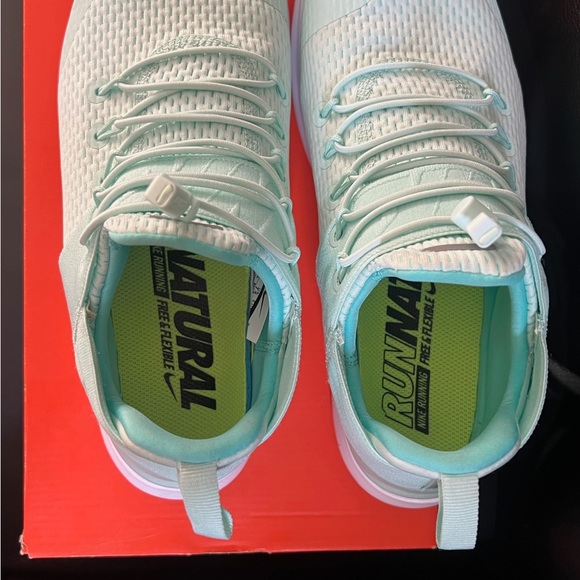 SOLD Women’s Size 10 - Nike Free RN Commuter 2017 Igloo / Night Purple-Aurora - Picture 7 of 8